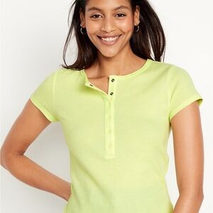 🤑Women's Lime Green Henley Top🤑